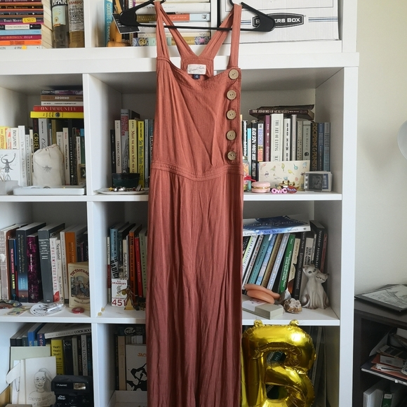 Universal Thread Sleeveless Buttoned Jumpsuit - Picture 4 of 6